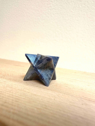 Transport of God Merkaba- lapiz lazuli -Supports the Third-Eye Chakra, helping you see into your own mind and discern who you really are – your basic motivations, creative drives, and beliefs Supports your intuition and psychic abilities and tends to enhance visual information the most, so it is ideal for clairvoyants 